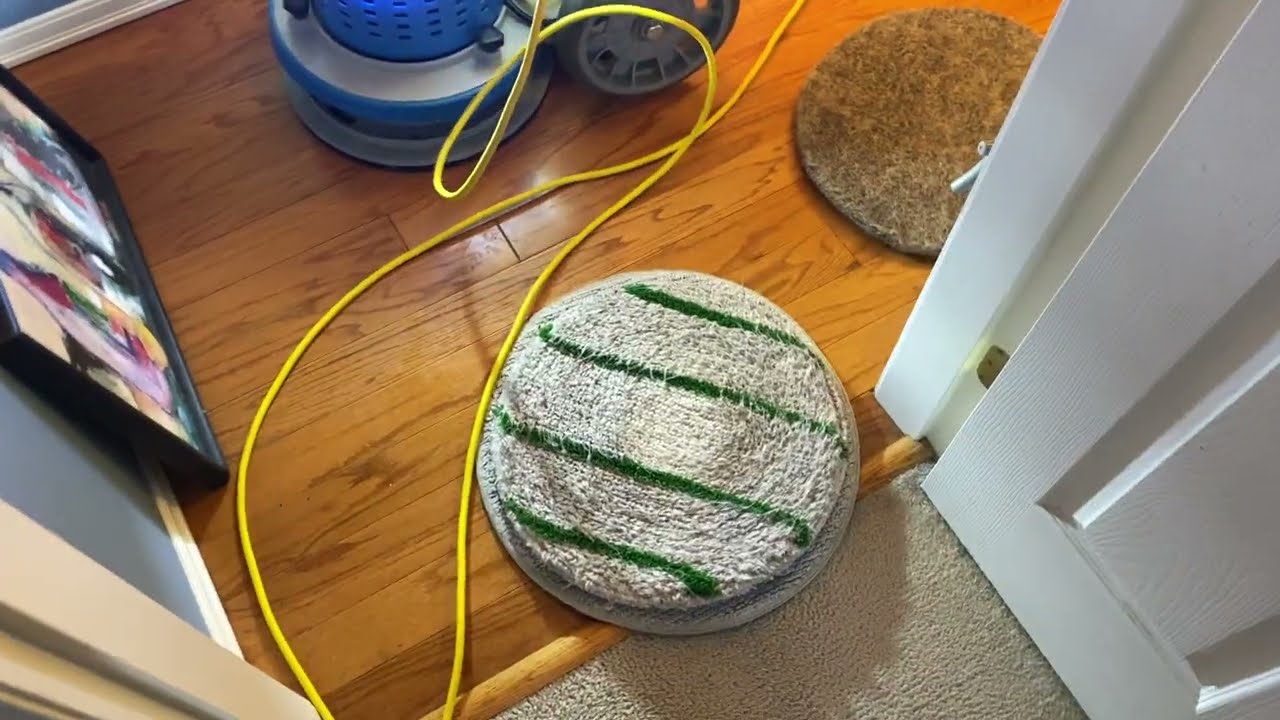 Oxy-Dry cleaning stained crampy bedroom carpets with the Astro pad and ULM/SETT