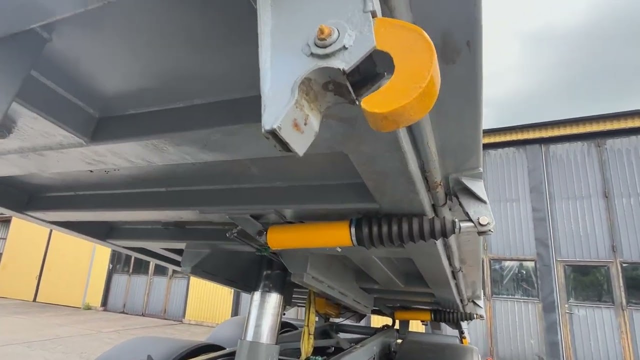 Lastbil SCANIA T143 HL6X2L400422