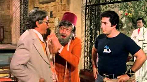 Amar Akbar Anthony - Comedy Scene - Rishi Kapoor -...