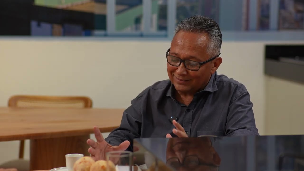 MARCILIO LOPES Olha para o Monte