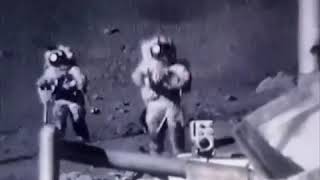 Космонавты падают на Луне
