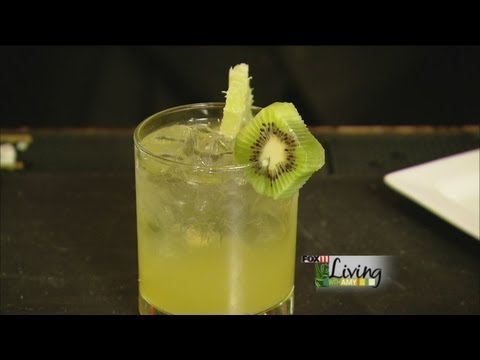 kiwi-blush-cocktail