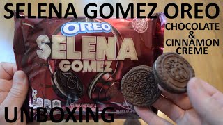 Unboxing Selena Gomez Oreo Selenas Chocolate & Cinnamon Creme Sandwich Cookies