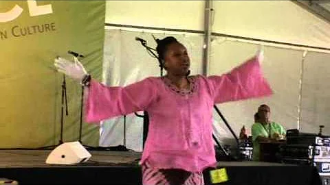 Storyteller Victoria Burnett, a Lesson in BBC (Bla...