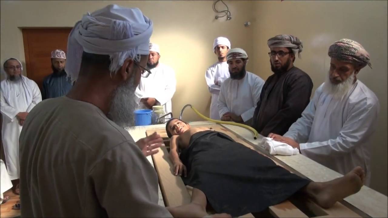 دورة كيفية تغسيل وتكفين الميت مع التطبيق العملي للشيخ حمد بن عبدالله الهاشمي
