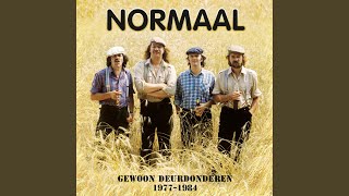 Video thumbnail of "Normaal - Hie Hef Geliek"
