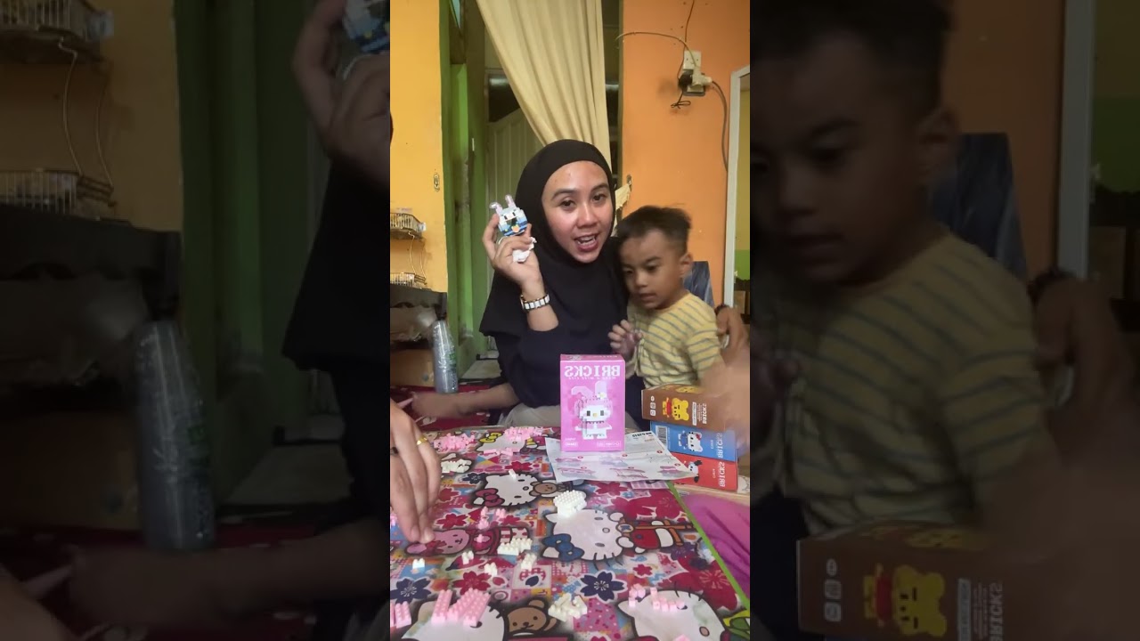 Merakit Mini lego Brick..