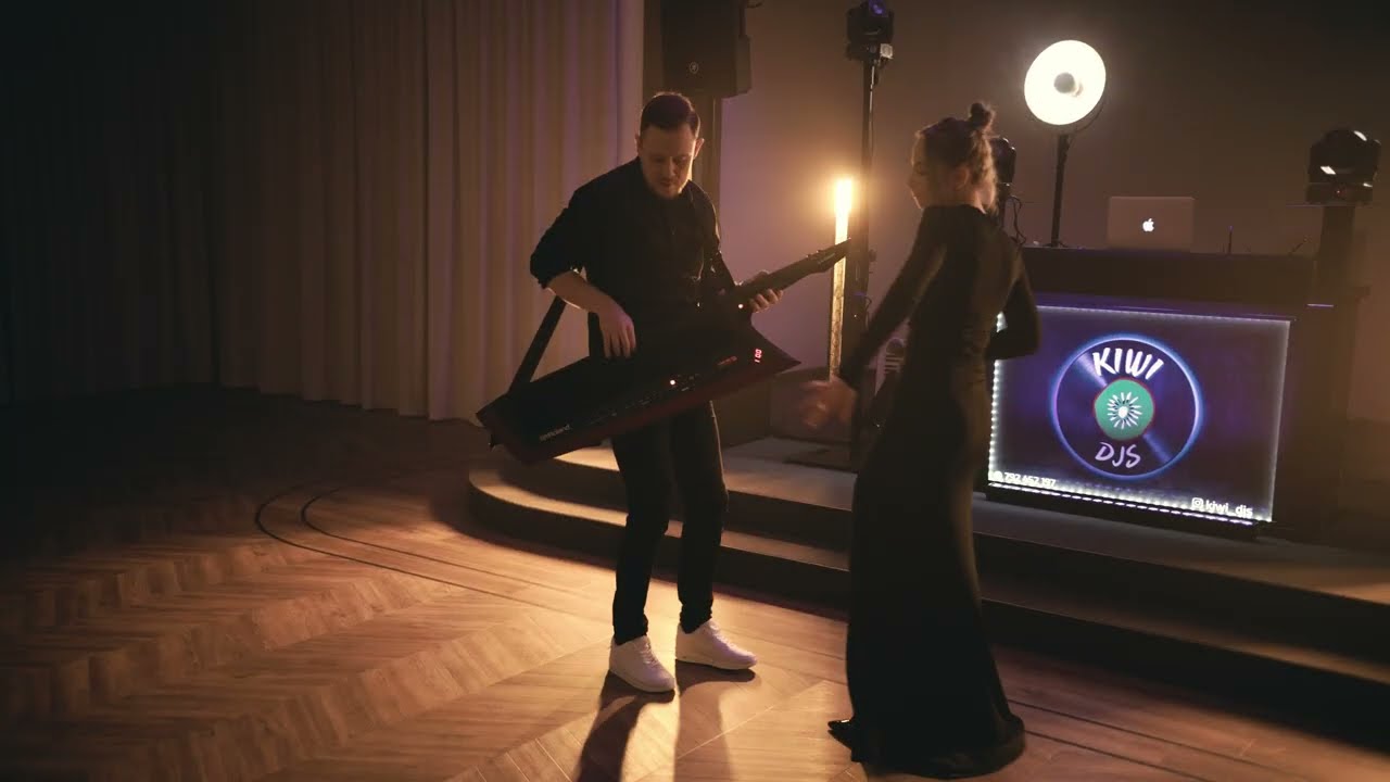 Kryzysowa narzeczona - Kiwi DJs (live act)