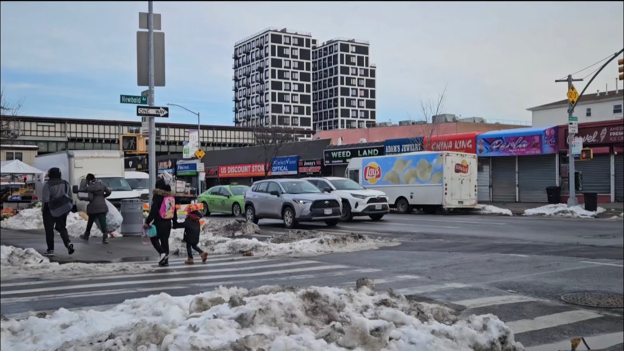 A Busy Morning Walking in the Bronx, New York -Feb 26,2026 #busy #morning #walking  #bronx #nyc #usa