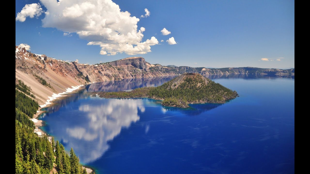 Hiking on Discovery Point Trail in Crater Lake National Park 