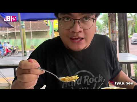 Sop Ayam Merah Jogja