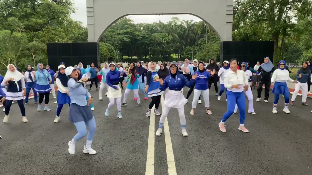 Zumba bollywood “Neend Churayee Meri from Ishq”