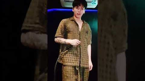 Jungkook singing Baepsae on V-live #bts #jungkook