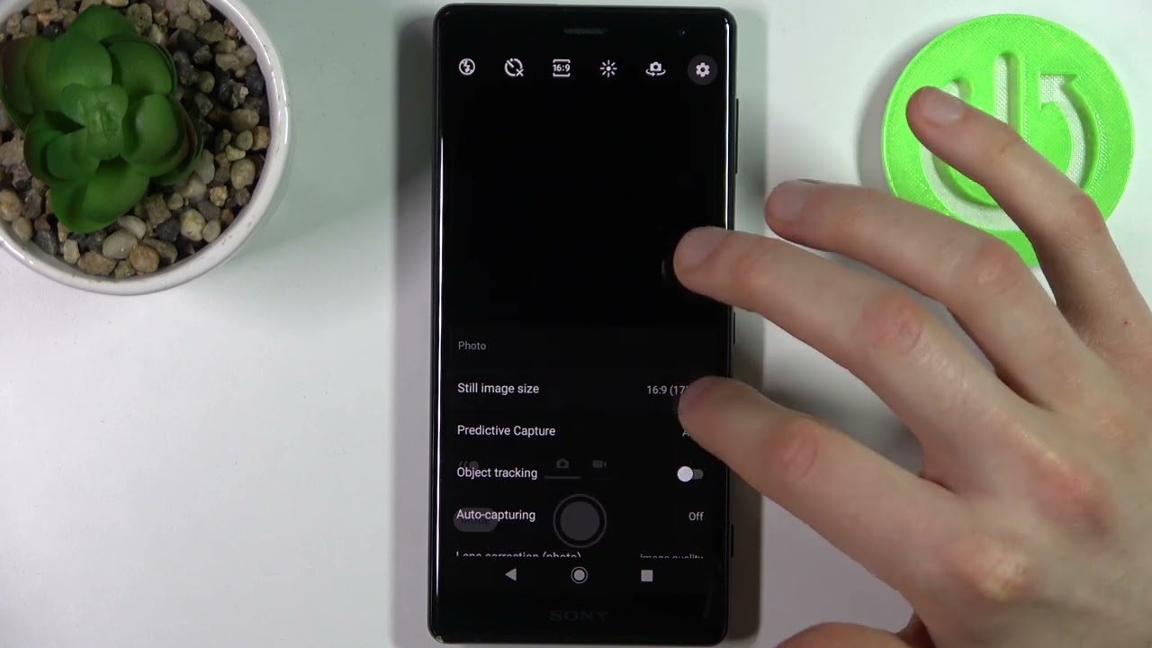 How to Adjust Camera Aspect Ratio on SONY Xperia XZ2? - Open Camera Settings