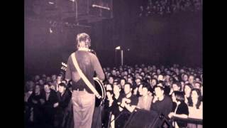Elliott Smith - Everybody Cares, Everybody Understands alt version (Grand Mal Studio Rarities)  d5
