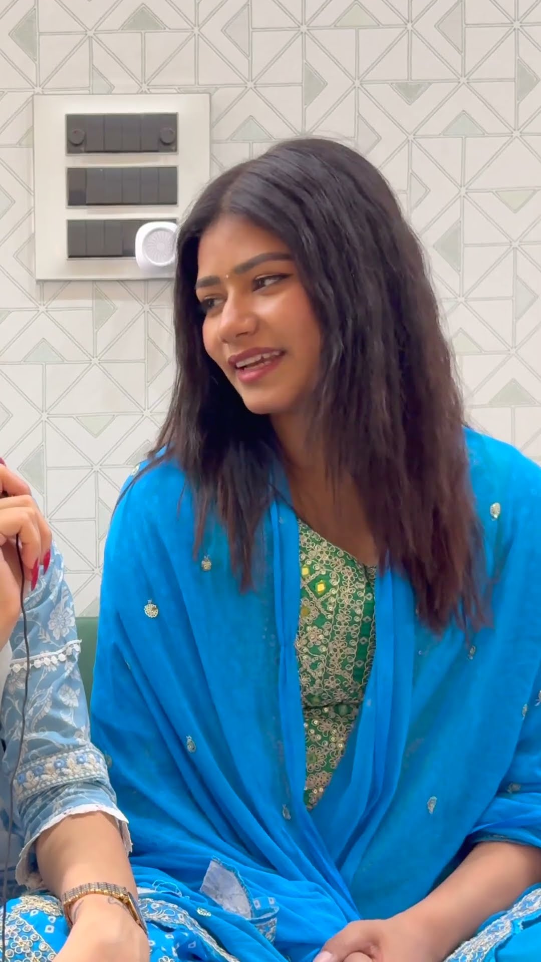 Let's Talk In Alphabet ?? #funny #comedy #neetubisht #youtubeshorts #trending #bollywood #short