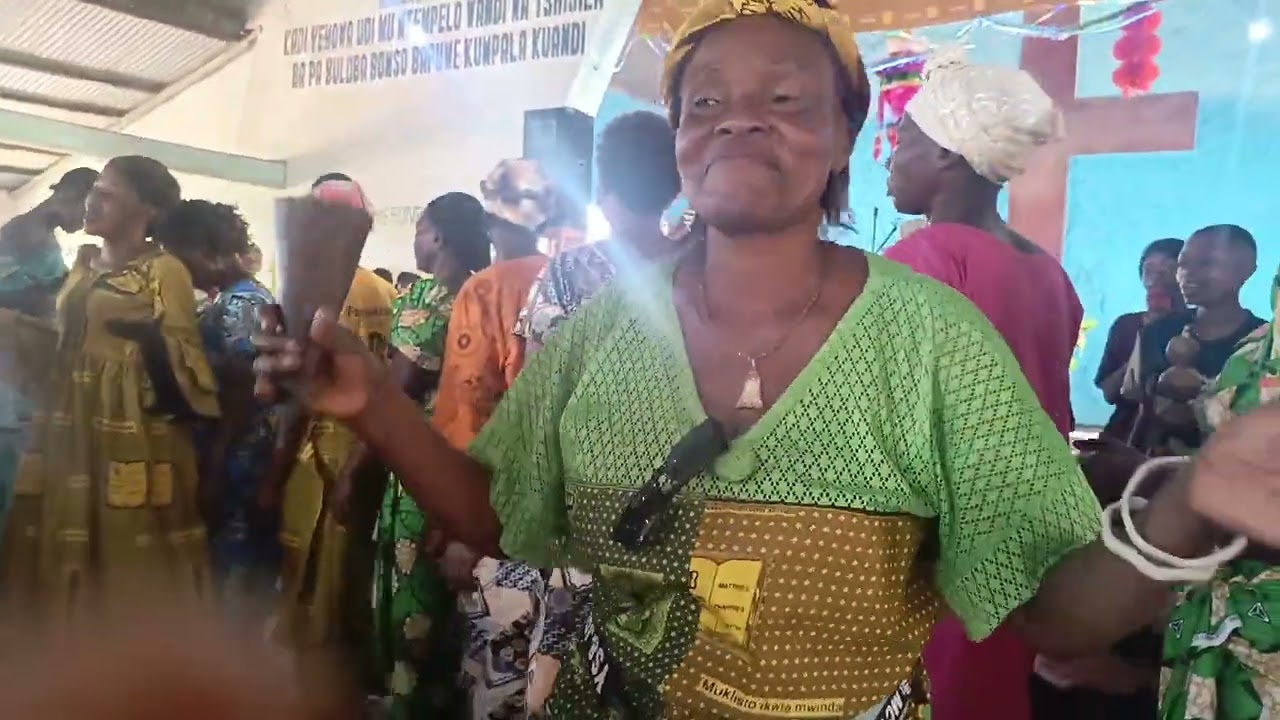 Sangaa kueyemena Nsanga ngabu wanyi wa kueyemena ‎Hier ‎15 ‎décembre ‎2024, ‏‎11h