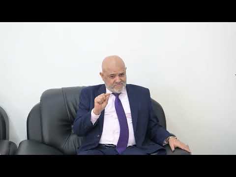 طارق صالح يبحث مع نائب وزير النقل ومحافظ تعز تسريع تشغيل مطار المخا الدولي