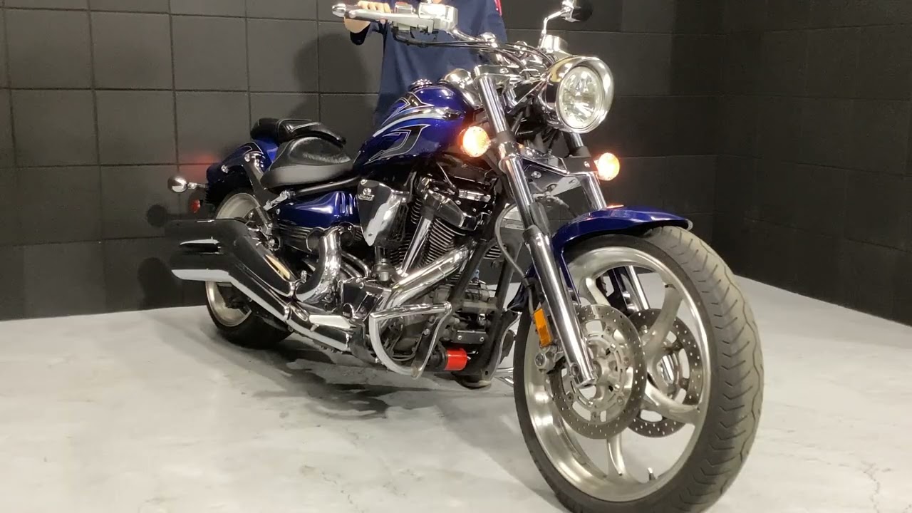 XV1900CU レイダー 珍しい大排気量国産チョッパー！落ち着いたブルーの