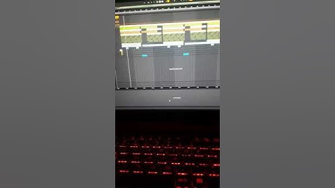 MAKING A SAMPLE TYPE BEAT IN ABLETON LIVE 11 #Shorts