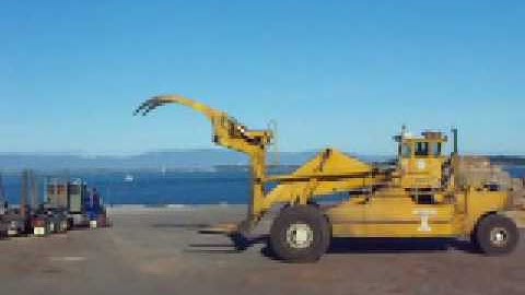 wagner unloading a truck (L90)