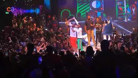 Wizkid and Davido performs Manya together at Davido