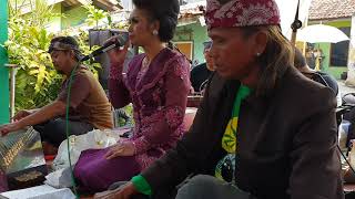 Kangkung Bandung : Celempungan (Sinden : Teh Ikay)