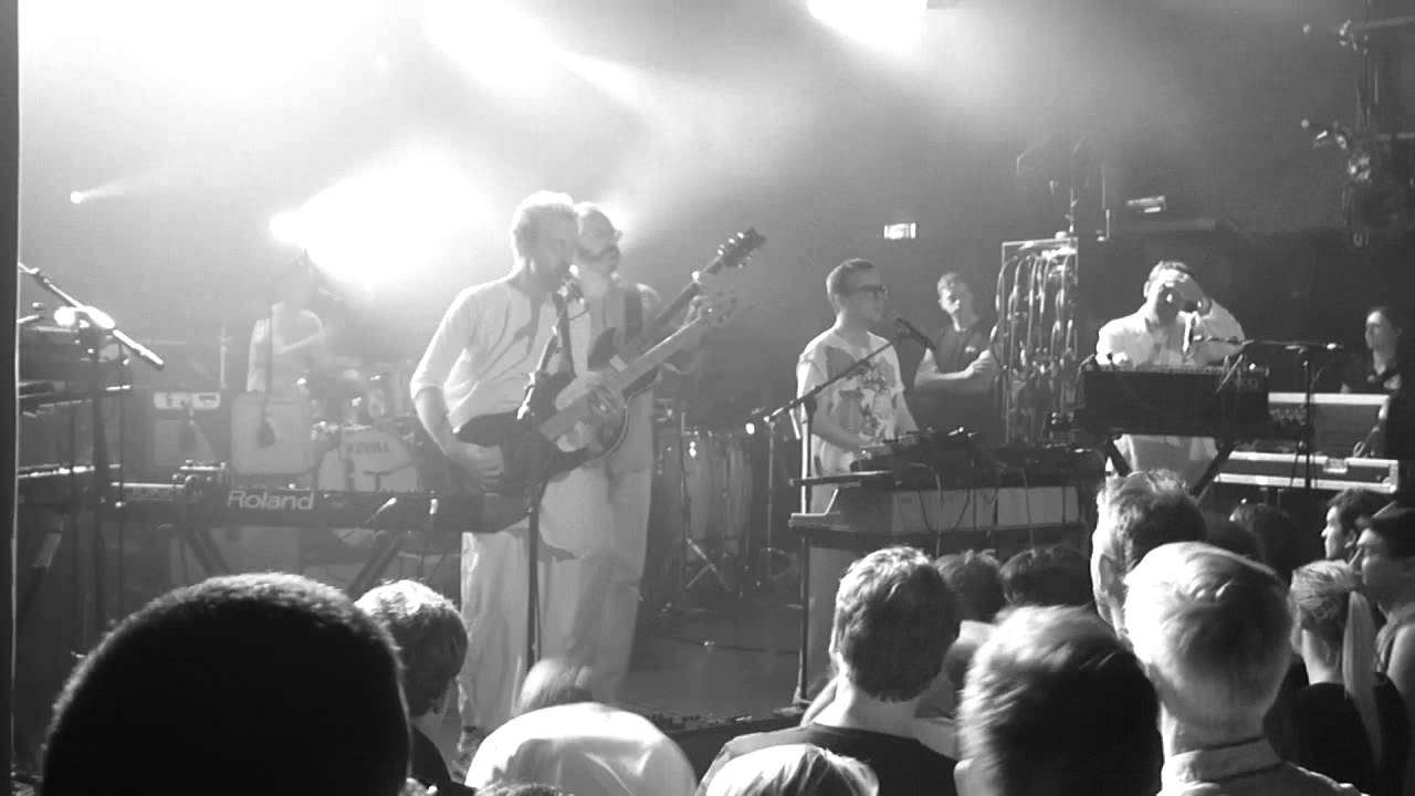 Hot Chip Dancing in the Dark YouTube