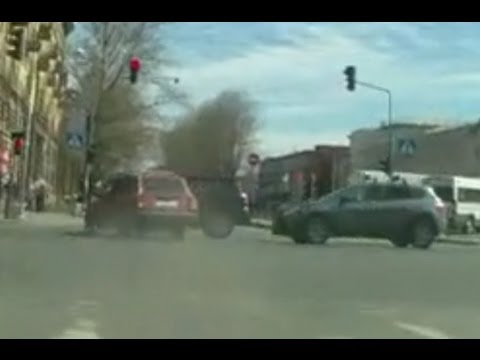 Police Chase of Drunk Driver Ends in Crash - YouTube