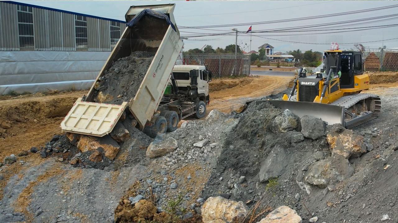 Nicely Video Completed Dump Trucks Task Using Shantui DH17C3 Dozer Push Stone
