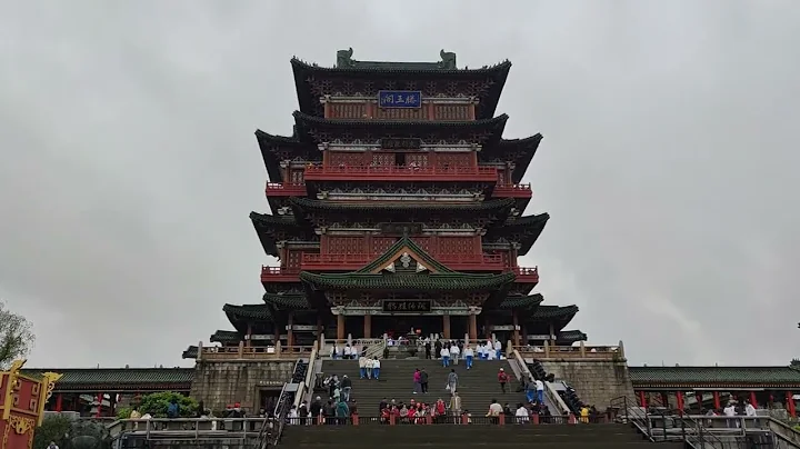 一腳油門到南昌，登滕王閣，參觀八一起義紀念館。 - 天天要聞