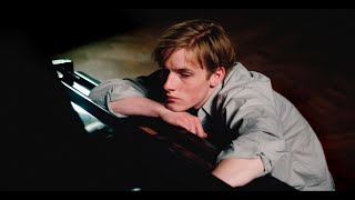 Prélude - Louis Hofmann, Liv Lisa Fries