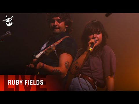 Ruby Fields covers Britney Spears 'Toxic' (Splendour In The Grass 2019)