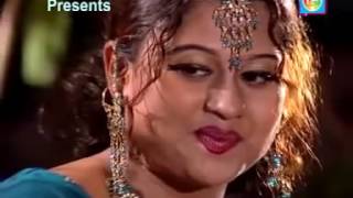 Amar Bondhu Moyuri - Shorif Uddin - Album - Model Konna - Bangla Song.mp4