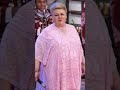 Compa Sacra se la deja Cayetano a Paquita la del barrio