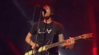 blink-182 - Obvious (Live @ Virgin Mobile Freefest - 30-08-09)(720p Widescreen/50fps)