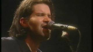 Lloyd Cole, &#39;Jennifer She Said&#39; live, 1990