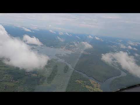 Assista: Entre as nuvens surge nosso avião carregado de esperança.