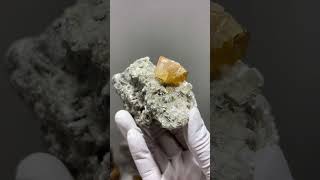 Video preview: Orange Scheelite with Mica — Xuebaoding, Sichuan · 8.9 cm | Natural Mineral Specimen