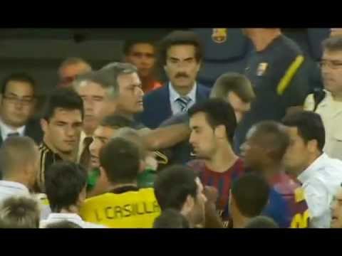 Supercopa 2011 Barca Real: Mourinho mette un dito nell'occhio ad un avversario