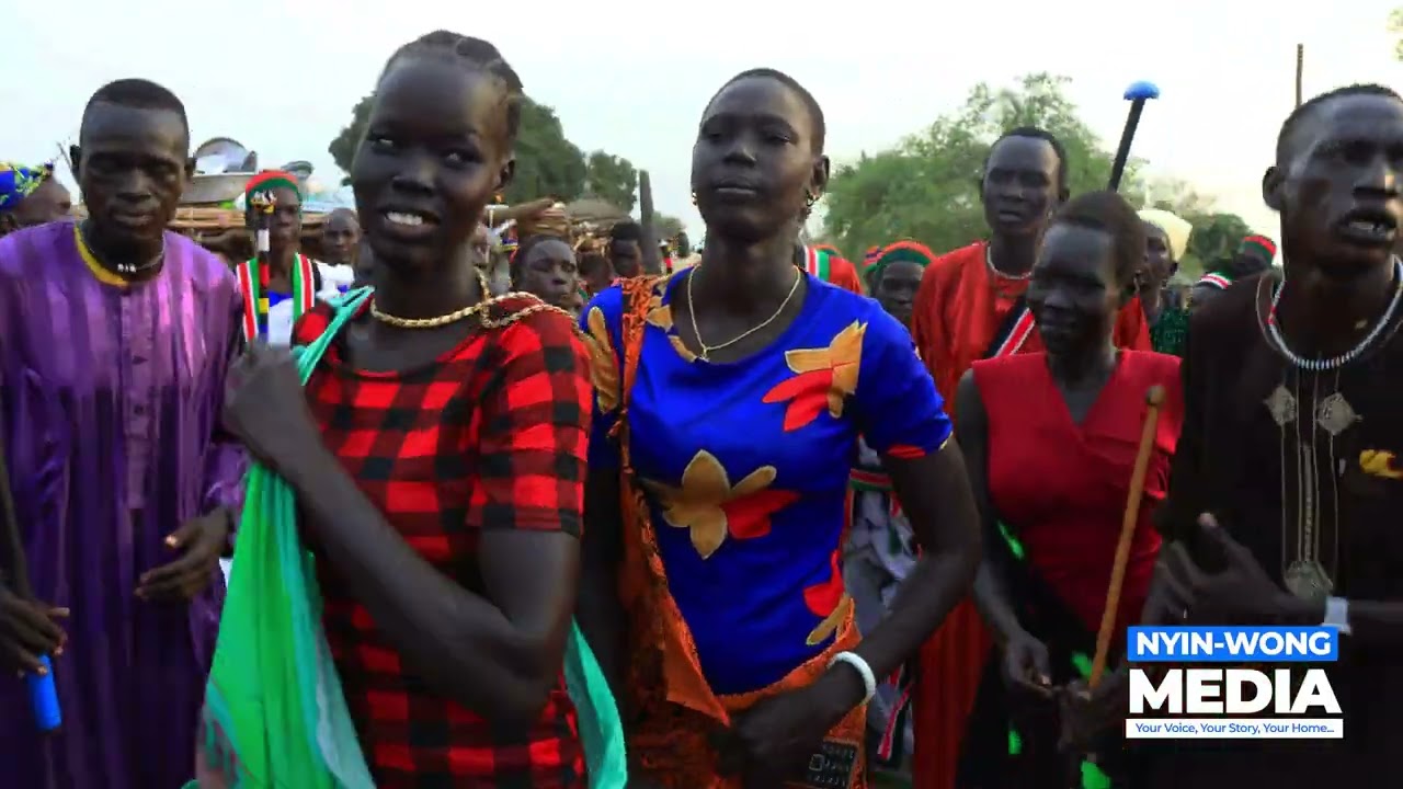 Loor e keny of Manyok Mii Anyieth and Aluel Chiengkou Mach in Totel Bor South Sudan 