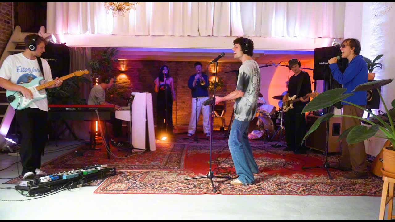Liam Mockridge - Super Sonic Signals (Live in Berlin) adlı videoyu YouTube'da izle Liam Mockridge - Super Sonic Signals (Live in Berlin) adlı videoyu YouTube'da izle