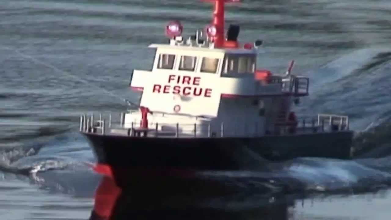 rc boat with water cannon