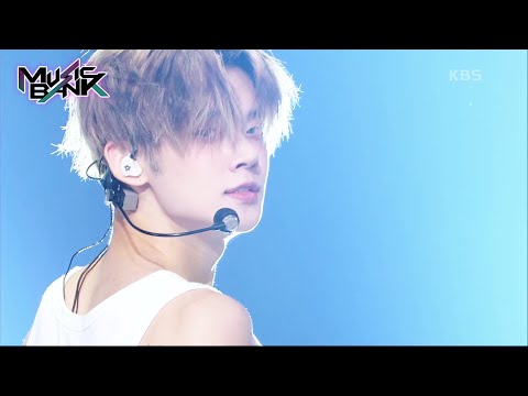 Opening Sequence - TOMORROW X TOGETHER(トゥモローバイトゥギャザー) (Music Bank) | KBS WORLD TV 220520