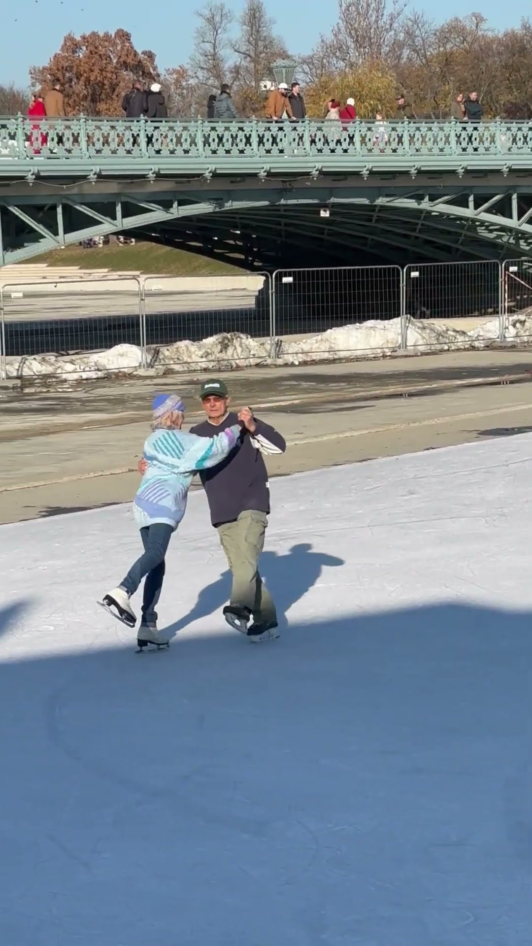Adorable Elderly Couple Skate Together || ViralHog