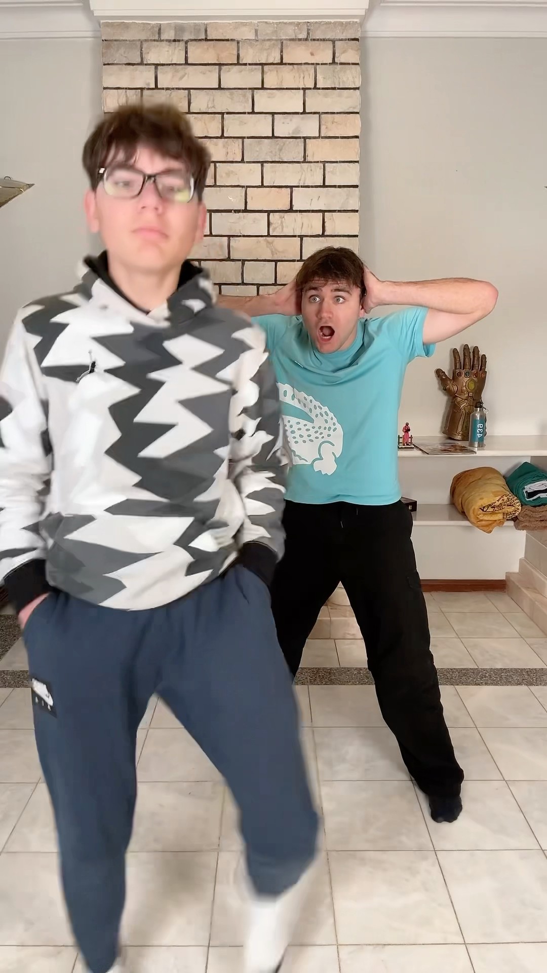 ????