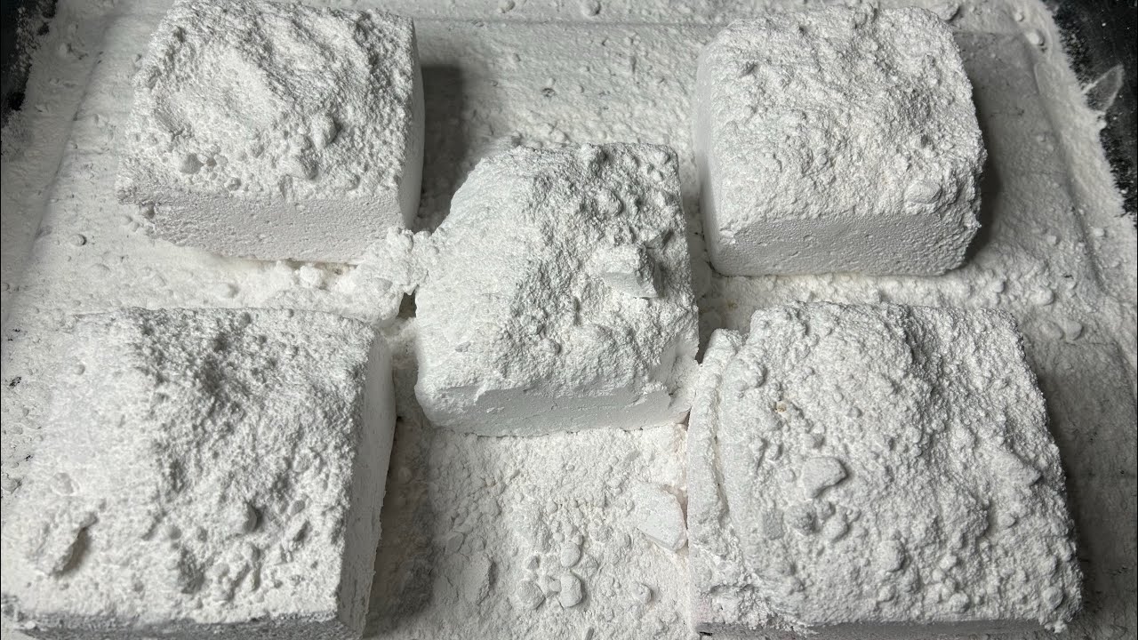 Reforms & Easy Grip covered in baby powder & gym chalk | ASMR | Gym ...