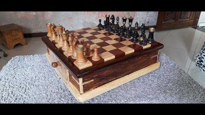 Tabuleiro de Xadrez Luxo Reis do Egíto 32 Peças 55x55x10cm : :  Brinquedos e Jogos