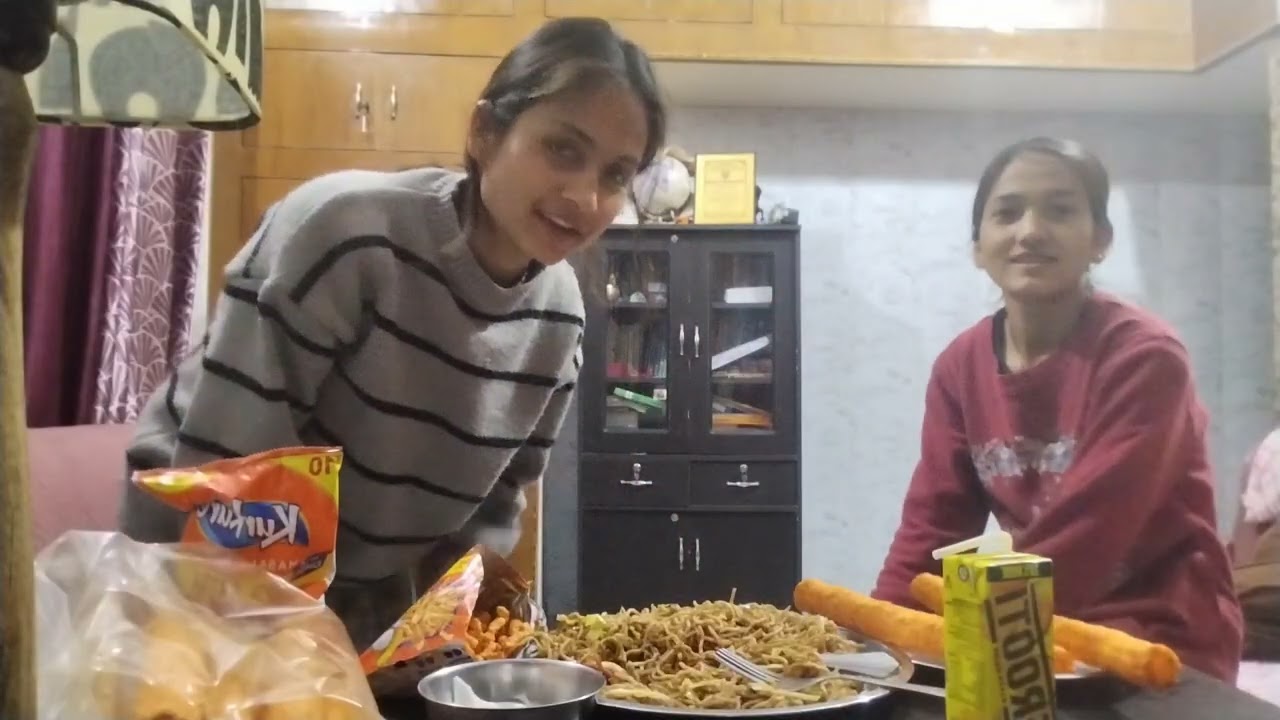 Trending food challenge 🧀🍟🥪🍕🍔#foodie#uttakhandi#comedy#challenge 