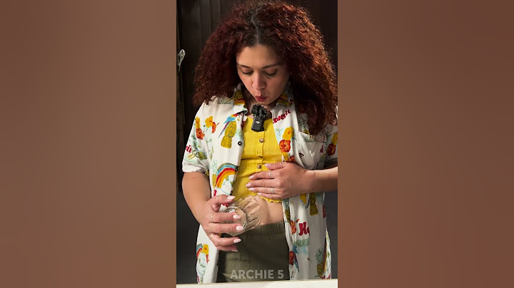 How to Clean Your Belly Button? A Simple Water Hack! 🥛💦 #cleaninghacks